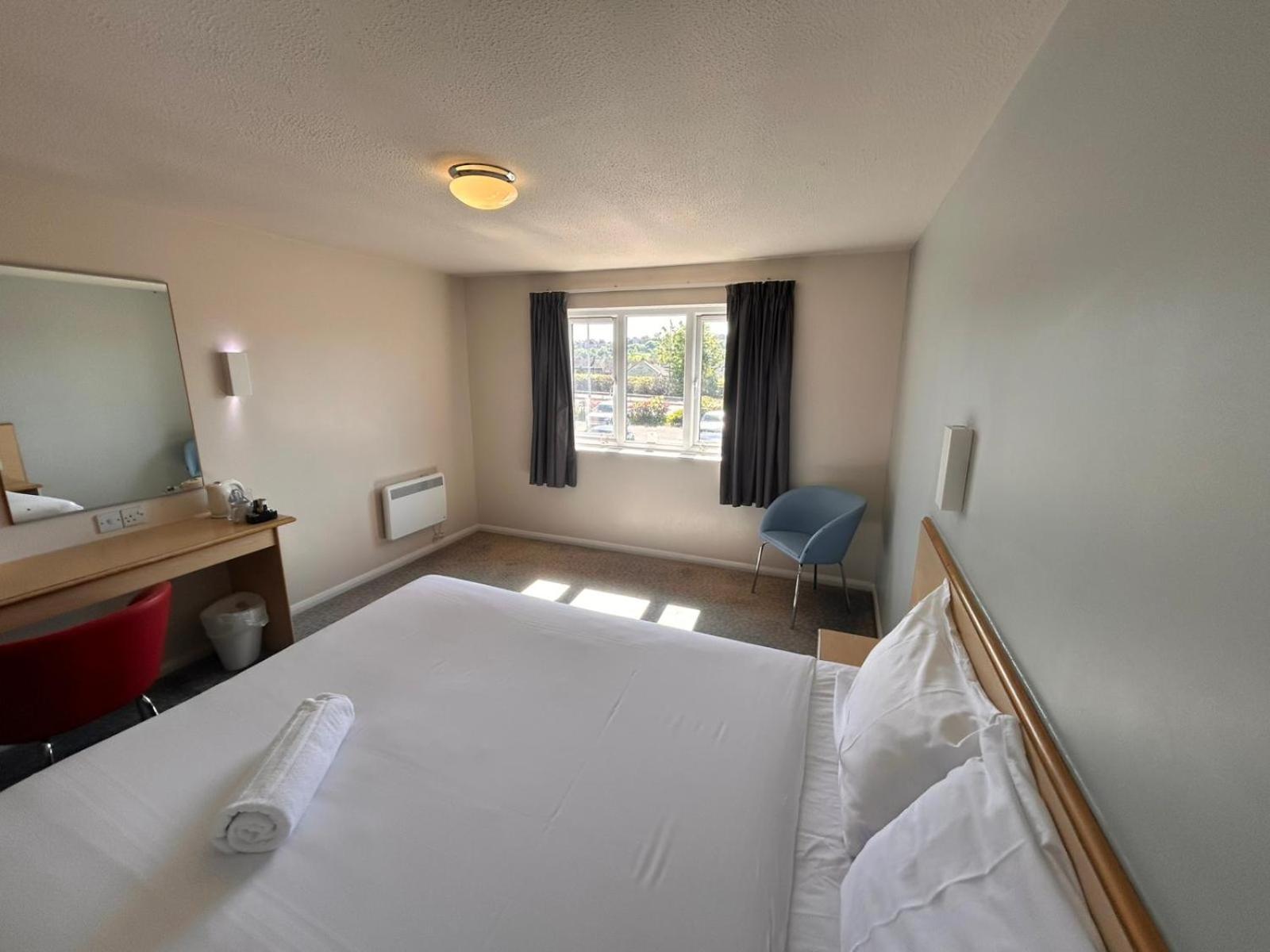 Go2 Dundee Camperdown Hotel Free Car Park Екстер'єр фото