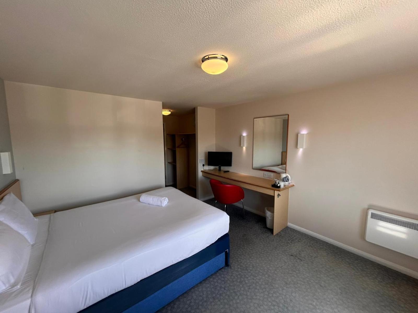Go2 Dundee Camperdown Hotel Free Car Park Екстер'єр фото